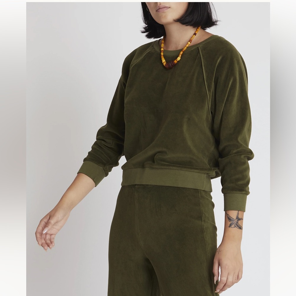 Suzie Kondi olive velour soft cotton stretch raglan sleeve sweatshirt top